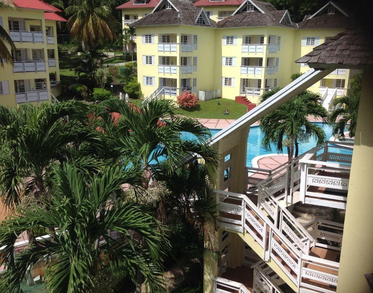 River Side Apt 9 @ Mystic Ridge. Ocho Rios Kültér fotó
